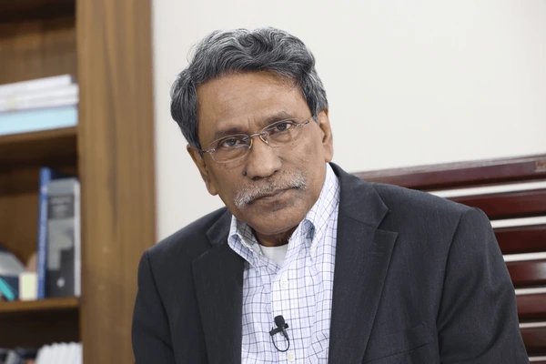 গণতন্ত্র প্রতিষ্ঠায় রাজনৈতিক দলগুলোর ছাড় দেওয়ার বিকল্প নেই: আলী রীয়াজ