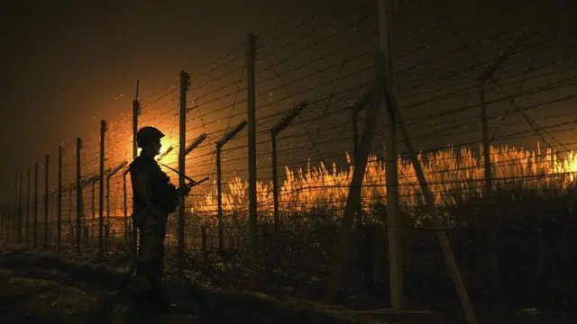 সীমান্তে উত্তেজনা: আটক রেঞ্জার্স, জওয়ান, গোলাগুলি